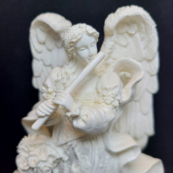 Stunning 8" White Angel Figurine - Dancing in Floral Dress with Flute - Picture 2 of 5